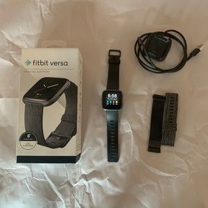Fitbit Versa Special Edition